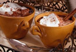 Cum se bea o ciocolată caldă! Culoarea și gustul sunt strâns legate în creierul nostru