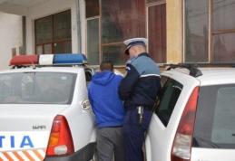 Minor cercetat pentru furt. A sustras portofelul din geanta unei tinere