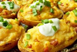 Cartofi umpluți cu bacon și cașcaval