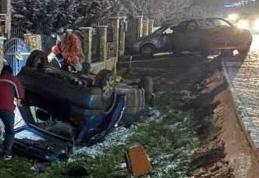 Accident la Bucecea. Patru tineri s-au răsturnat cu mașina într-o curbă