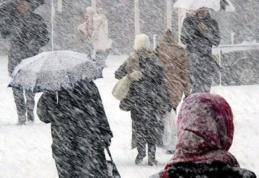 Meteorologii atenționează! Urmează trei zile de ninsori moderate cantitativ și polei