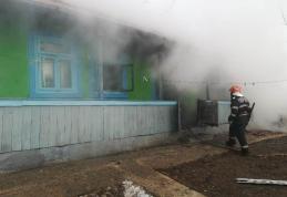 Bătrână rănită într-un incendiu izbucnit la Săveni - FOTO