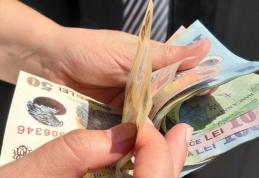 Guvernul PNL-USR-UDMR se răzbună, acum, și pe elevi și studenți, după ce a înghețat veniturile vârstnicilor