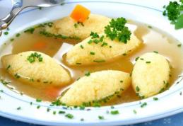 Ciorbă de pui cu găluște