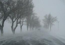 Zăpada îngreunează circulaţia în judeţ. Vezi situaţia drumurilor la ora 10:00