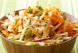 Salată din mere și morcov