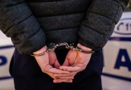 Tânăr reținut pentru comiterea mai multor infracțiuni de furt