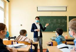 Toți elevii din Dorohoi se întorc de luni la cursuri. Vezi scenariile pentru toate localitățile din județ!