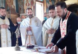 Instalare preot nou la Biserica Sf. VINERI din Dorohoi - FOTO