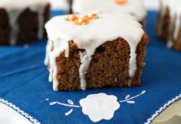 Prăjitură cu sfeclă roșie și nuci