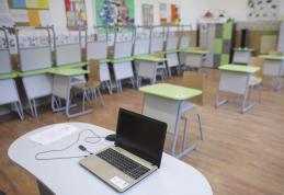 Unitățile de învățământ din două comune botoșănene intră în scenariul roșu