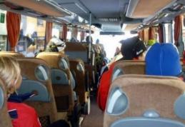 Autocar plin cu români cu teste PCR false, sechestrat în Franţa. Şoferii au fost arestaţi, pasagerii trimişi în Spania