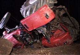 ACCIDENT GRAV! Bărbat prins sub tractor, preluat de terapia intensivă