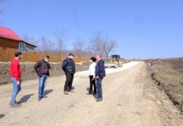 Lucrările de modernizare avansează pe DJ 293, Coțușca – Ghireni – DN 24C - FOTO