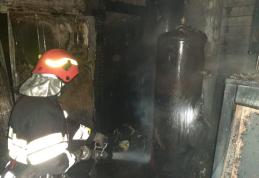 Familie din Botoșani păgubită de foc. Un incendiu le-a distrus casa - FOTO