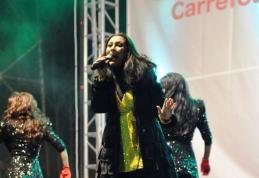 Spectacol incendiar oferit de Andra botoșănenilor -  GALERIE FOTO