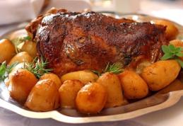 Friptură de miel la cuptor cu cartofi
