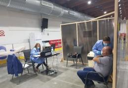 100 de vaccinări în primele trei ore la Cornișa - FOTO