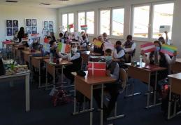 9 Mai – Ziua Europei sărbătorită la Școala Gimnazială Cornerstone din Dorohoi - FOTO