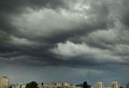 Avertizare meteo în România: Furtuni și inundații în multe zone din țară