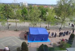 Peste 400 de persoane au primit serul Pfizer în cadrul activității de vaccinare de pe pietonalul din Dorohoi - FOTO