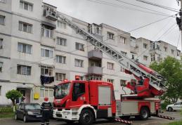 Femeie din Dorohoi, rămasă captivă în baie, salvată de pompieri