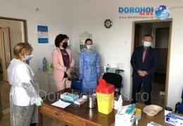 Centru de vaccinare deschis la Liceul „Regina Maria” Dorohoi. Peste 100 de elevi și-au arătat interesul - FOTO