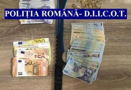 Doi bărbați reținuți de polițiștii botoșăneni pentru trafic de persoane și trafic de minori