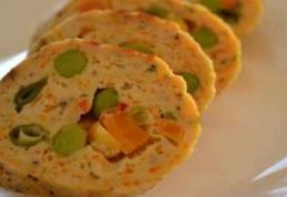 Ruladă din piept de pui cu legume