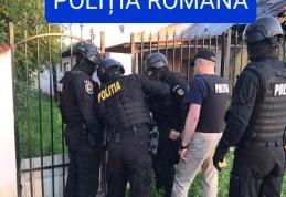 Percheziții domiciliare pentru infracțiuni de înșelăciune prin metoda „șmen”