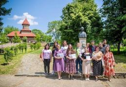 Concursul Naţional de Poezie şi Interpretare Critică a Operei Eminesciene „Porni Luceafărul...” - FOTO