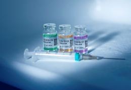 România are mai multe doze de vaccin decât doritori. Guvernul ia în calcul vânzarea lor către alte state