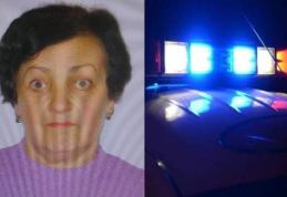 Bunicuță îmbrăcată în geacă roșie căutată de polițiști – FOTO