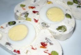 Ruladă aperitiv din brânză dulce