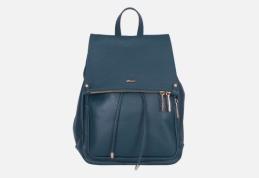 Cum să porți rucsacul în ținute diferite