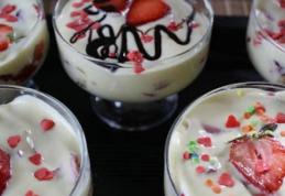 Desert cu căpșuni și mascarpone