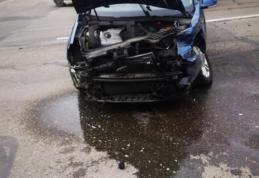 Șoferiță accidentată de un conducător auto neatent