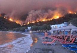 Avertizare pentru turiștii români: Incendiu puternic în insula Kefalonia din Grecia