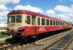 Trenul Iași-Dorohoi a izbit o mașină care a forțat trecerea de cale ferată