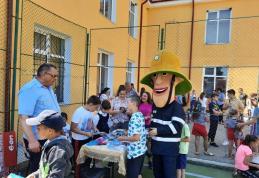 „Un cămin sigur pentru copilul tău!” – campanie de informare pompierilor botoșăneni în rândul părinților - FOTO