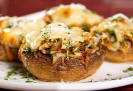 Ciuperci umplute cu carne de pui