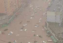 25 de persoane și-au pierdut viața într-o provincie din China, afectată de precipitaţii văzute „o dată la o mie de ani”