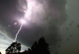 Meteorologii au emis o nouă avertizare meteorologică tip COD PORTOCALIU de furtună