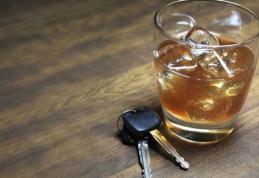 Doi şoferi cu alcoolul în sânge, opriţi din drum de poliţişti