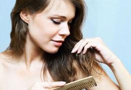 Îţi cade părul? Iată câteva remedii naturale!