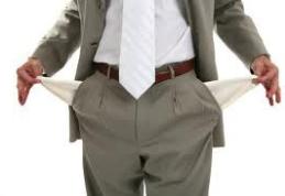 Bugetarii ar putea fi scutiți de la plata impozitului pe casă și mașină până în 2016 