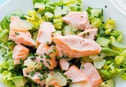 Salată cu ciuperci și somon