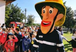 „Un cămin sigur pentru copilul tău” a ajuns la Nicșeni - FOTO