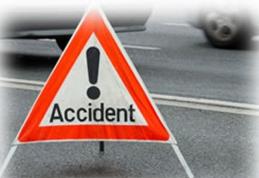 Un botoșănean cu permisul anulat a luat mașina familiei și a produs un accident