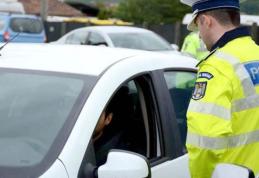 Accident produs de un tânăr care conducea o mașină radiată din circulație